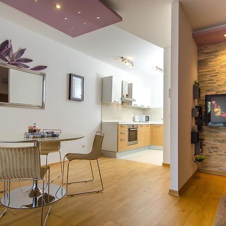 Deluxe Apartment Bagaric Trogir Room photo
