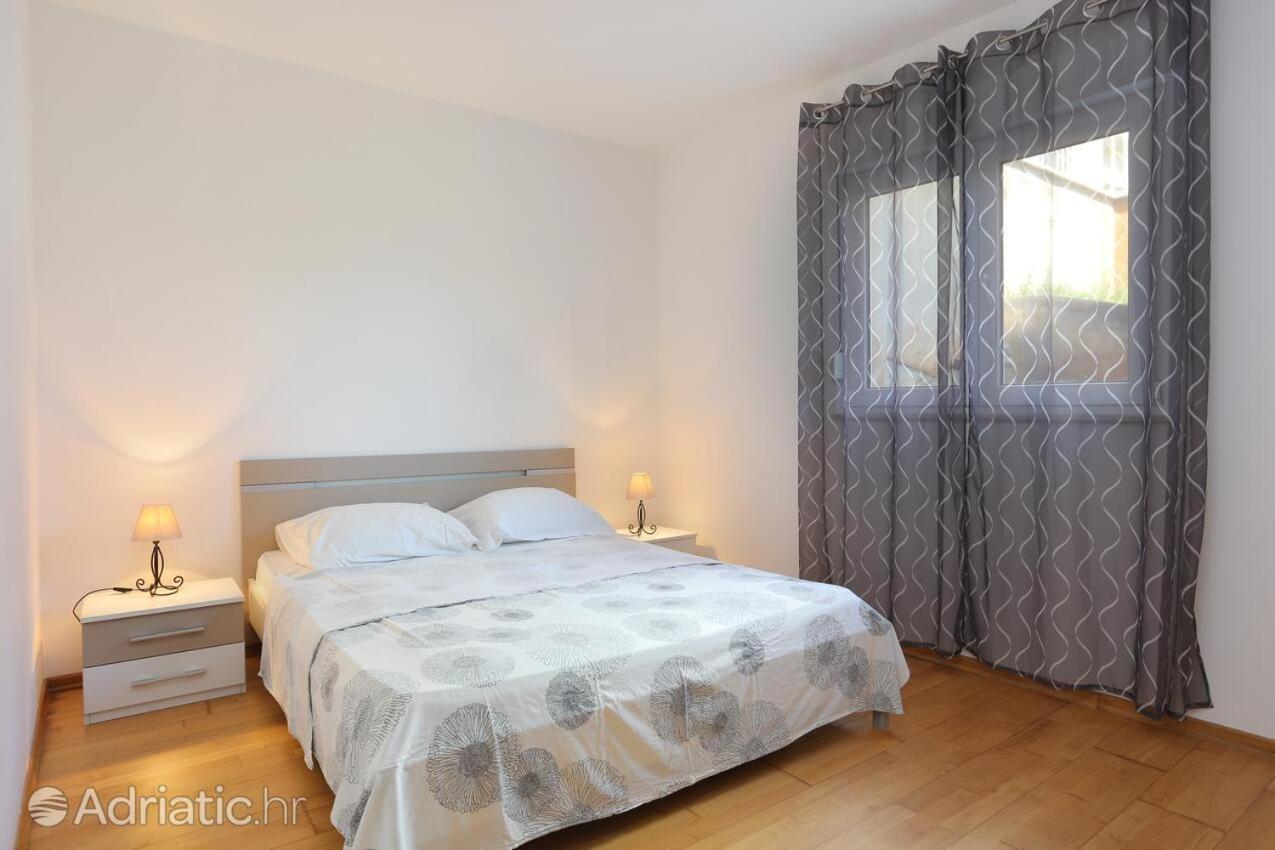 Deluxe Apartment Bagaric Trogir Exterior photo