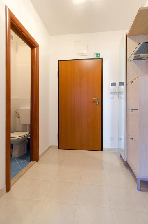 Deluxe Apartment Bagaric Trogir Room photo